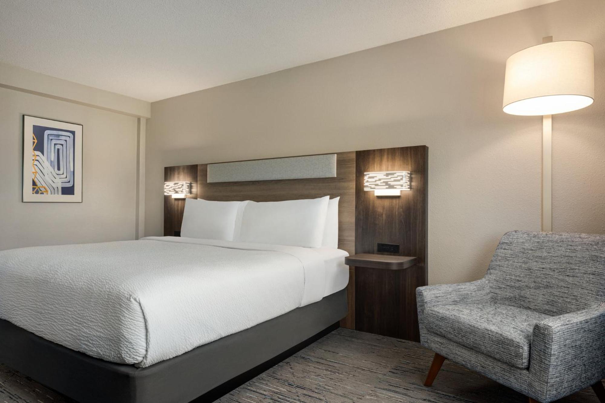 Holiday Inn Express Baltimore At The Stadiums By Ihg Exterior foto