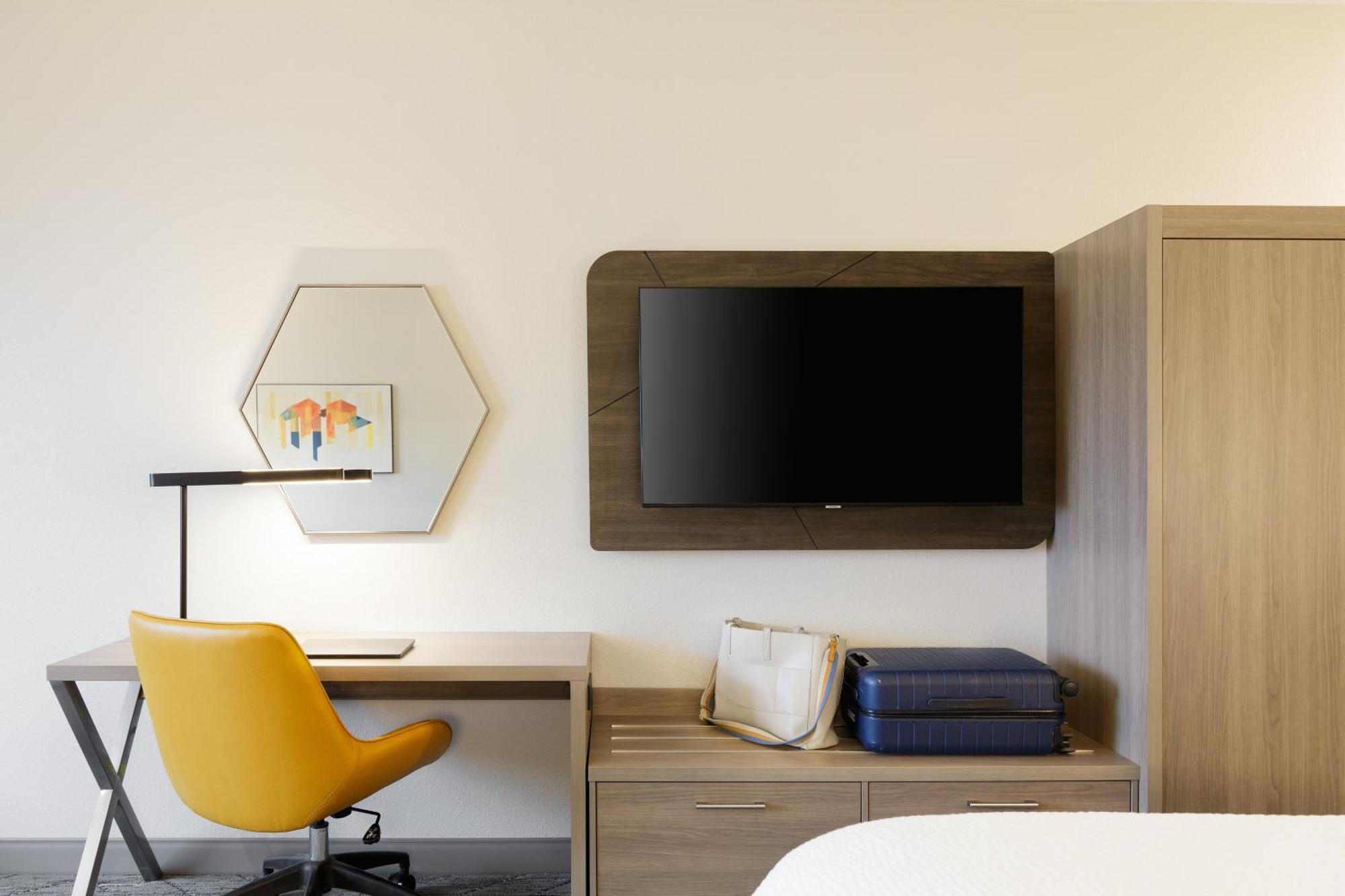 Holiday Inn Express Baltimore At The Stadiums By Ihg Exterior foto